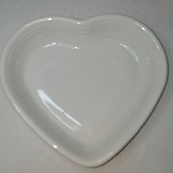 Fiestaware Fiesta CERAMIC Medium Heart Bowl Dish White CONTAINER - Picture 10 of 10